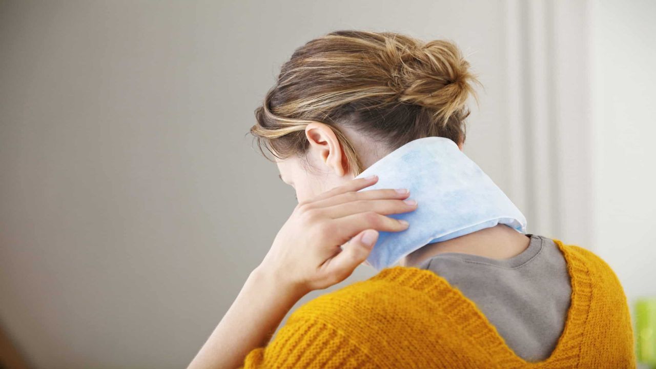 What is Hot and Cold Therapy for Neck Pain and Why We Seek Medical Attention